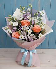 Букет цветов из:  Лизиантусы, Розы, Альстромерии и Гипсофила в Туле